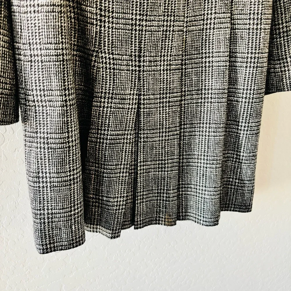 Christian Dior Vintage Skirt Suit‎ Set Size 8 Black White Tweed Plaid Power Suit
